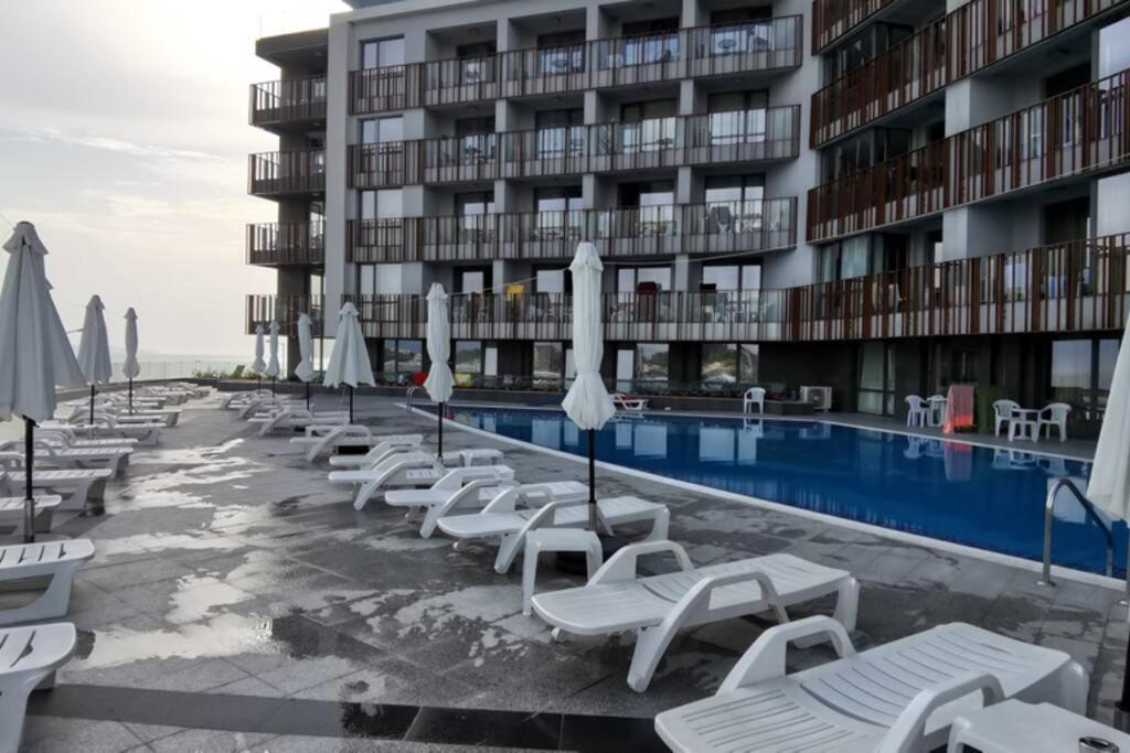 Апартамент У Моря В К-С Paradiso В Г. Несебър Apartment Ngoại thất bức ảnh